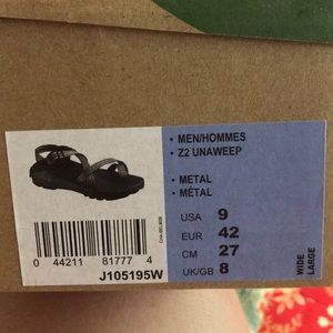 Men’s size 9 metal color Chacos